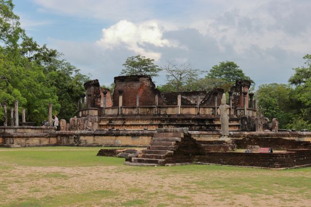 Sigiriya Sri Lanka, the ancient Lion Rock Fortress rising above lush green forests, featuring historic palace ruins and breathtaking panoramic views.